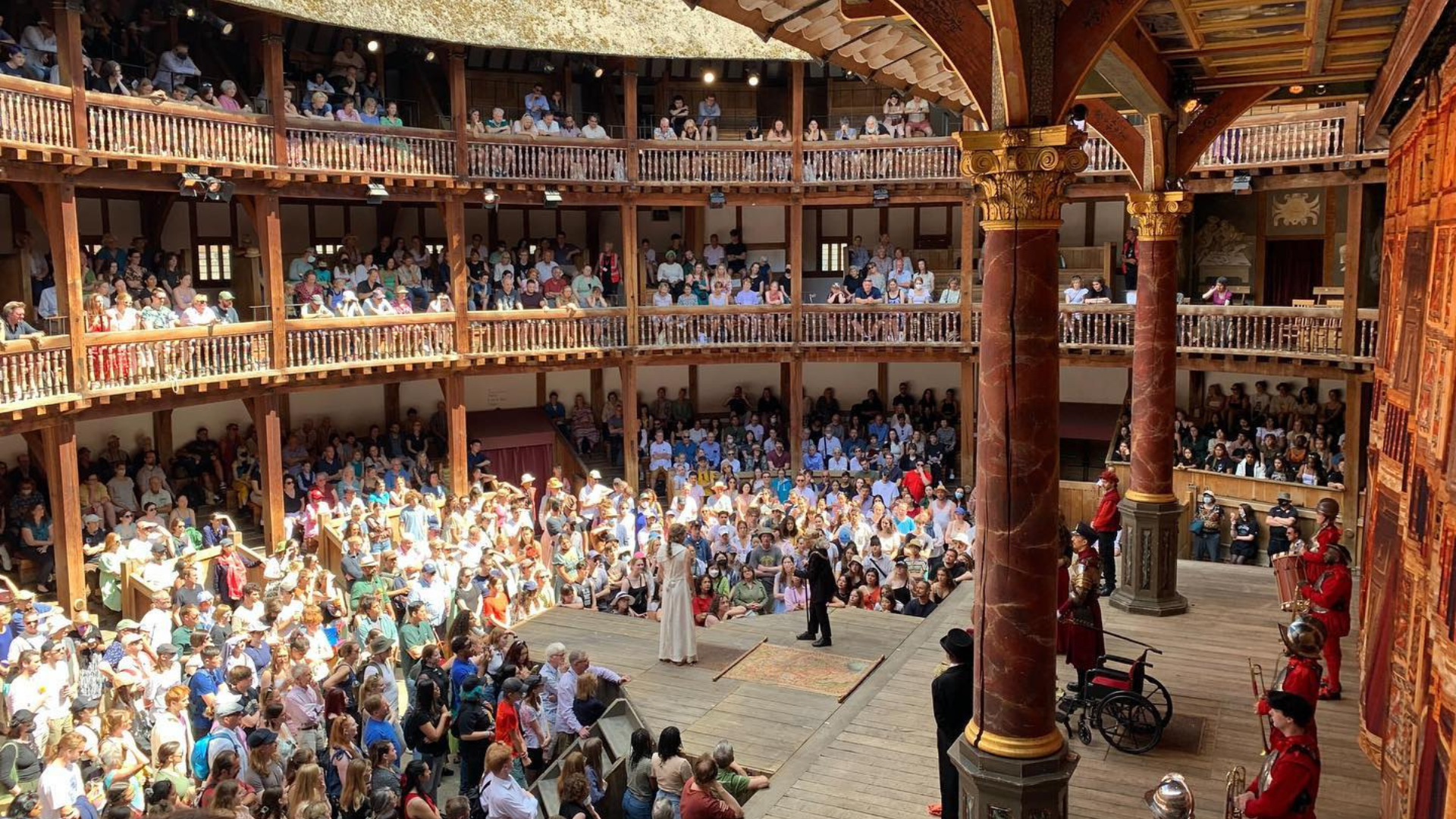 Performance of King Lear at the Globe Theatre.