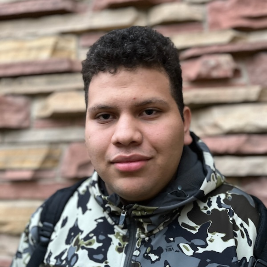 Headshot of Saul Guardado